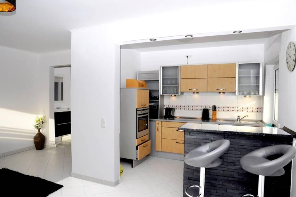 Traumhafte Kurstadt Apartment Moderne 2Zkb Balkon Pkw Stellplatz Bad Nauheim Exterior foto